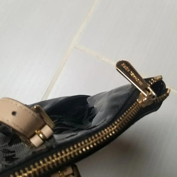 MICHAEL Michael Kors Black Signature Mirror PVC / Leather East West Zip Tote - Picture 7 of 16